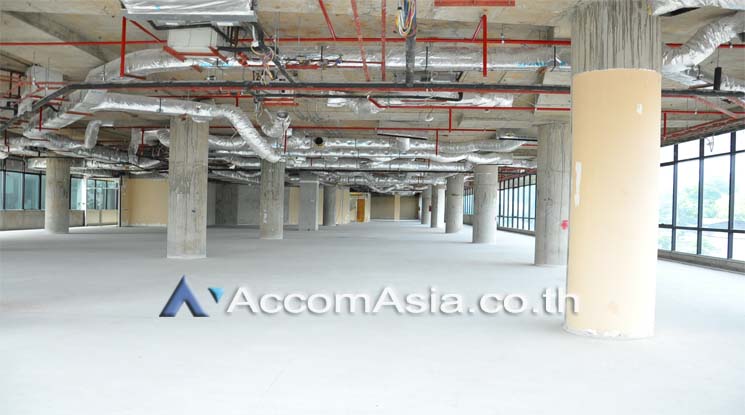 5  Office Space For Rent in Ratchadaphisek ,Bangkok MRT Phetchaburi at Italthai tower AA11976